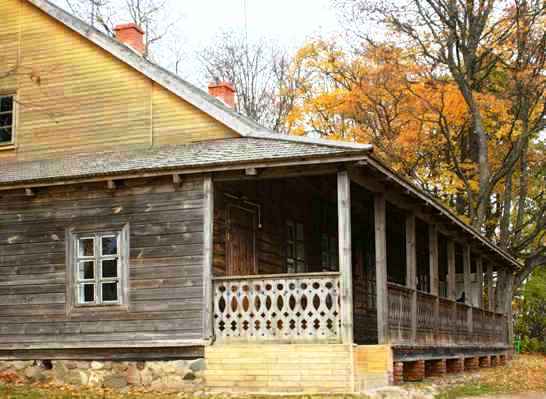 Dworek - obecnie muzeum - Franciszka Bohuszewicza w Kuszlanach